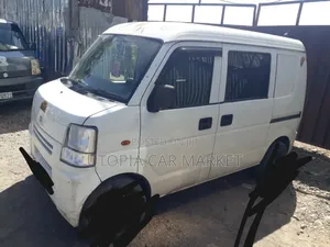 Suzuki Every Wagon 2010 White