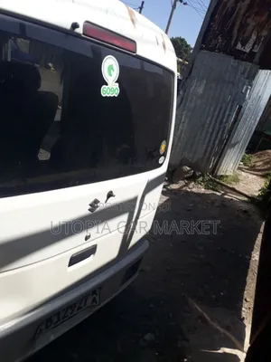 Suzuki Every Wagon 2010 White