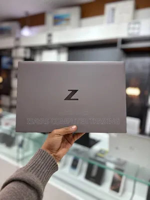 New Laptop HP ZBook Studio G5 16GB Intel Core I5 SSD 512GB