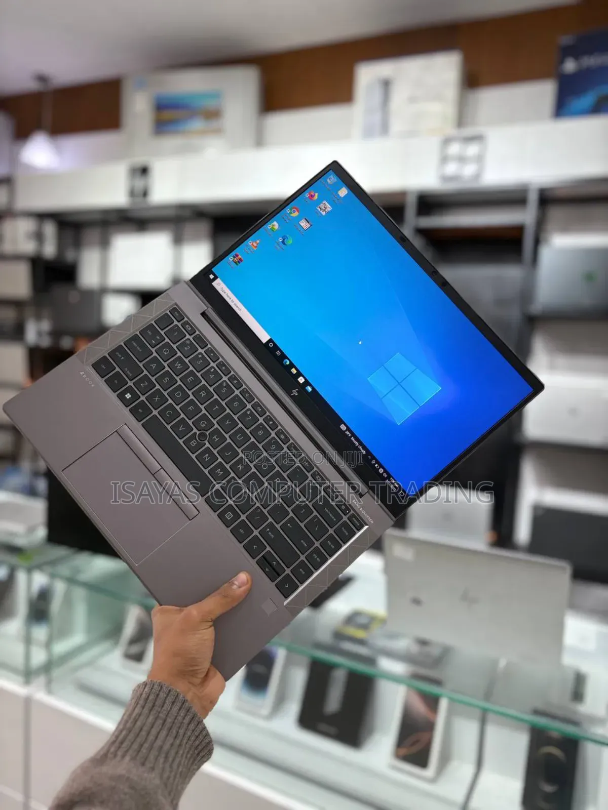 New Laptop HP ZBook Studio G5 16GB Intel Core I5 SSD 512GB