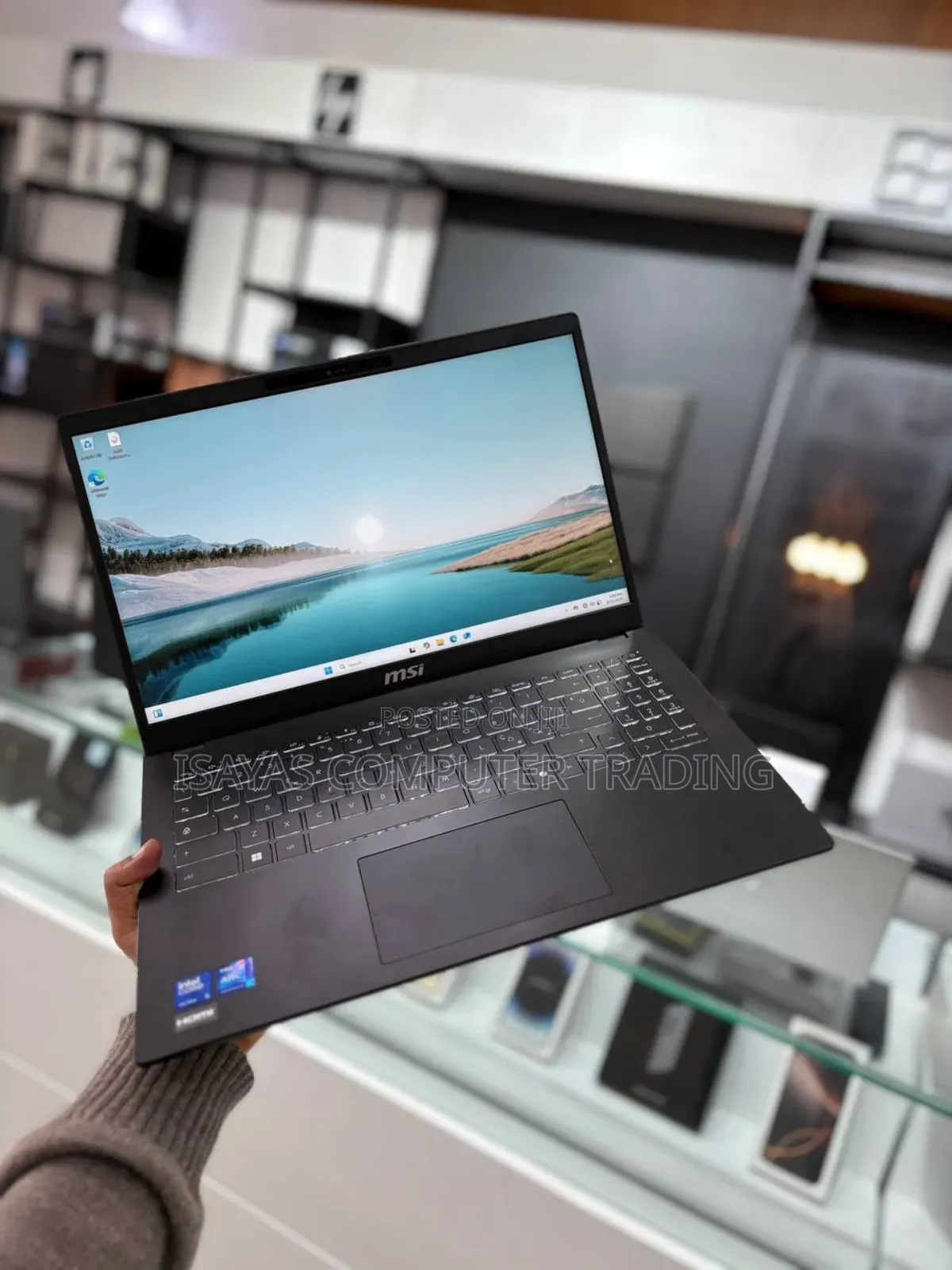 New Laptop MSI 16GB Intel Core Ultra 5 SSD 512GB