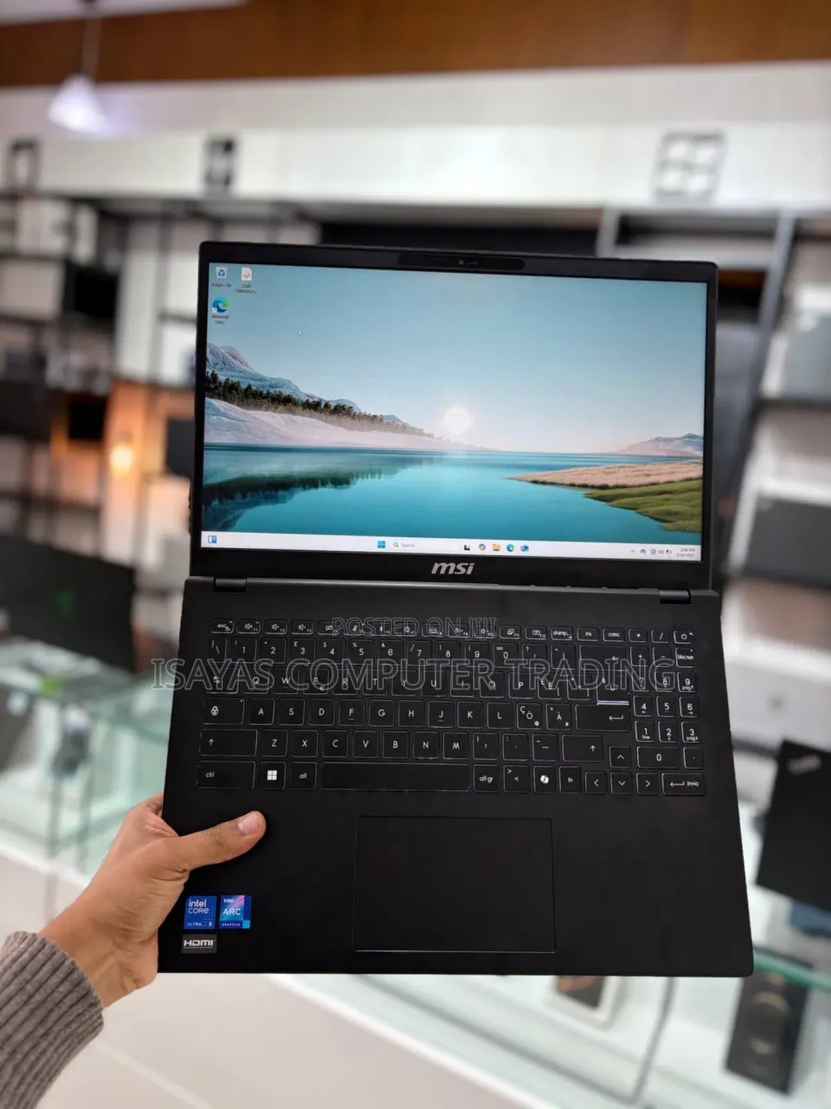 New Laptop MSI 16GB Intel Core Ultra 5 SSD 512GB