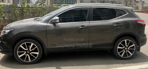 Photo - Nissan Qashqai 2017 Brown