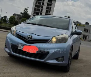 Toyota Yaris 2013 Blue