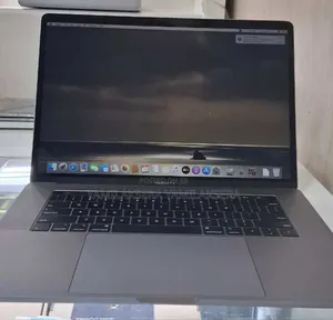 Photo - New Laptop Apple MacBook Pro 2019 16GB Intel Core I9 SSD 512GB