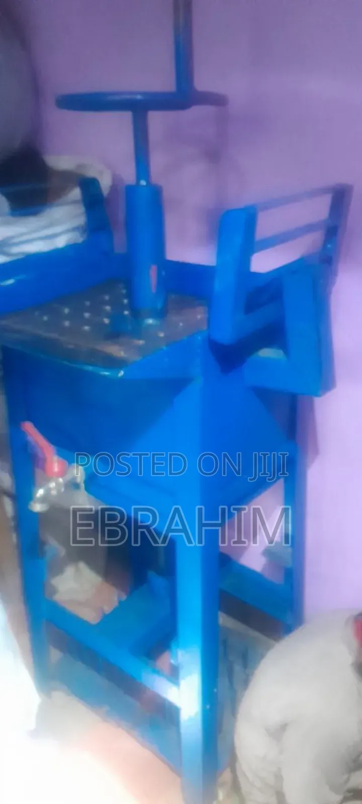 Efoyita Candle Maker