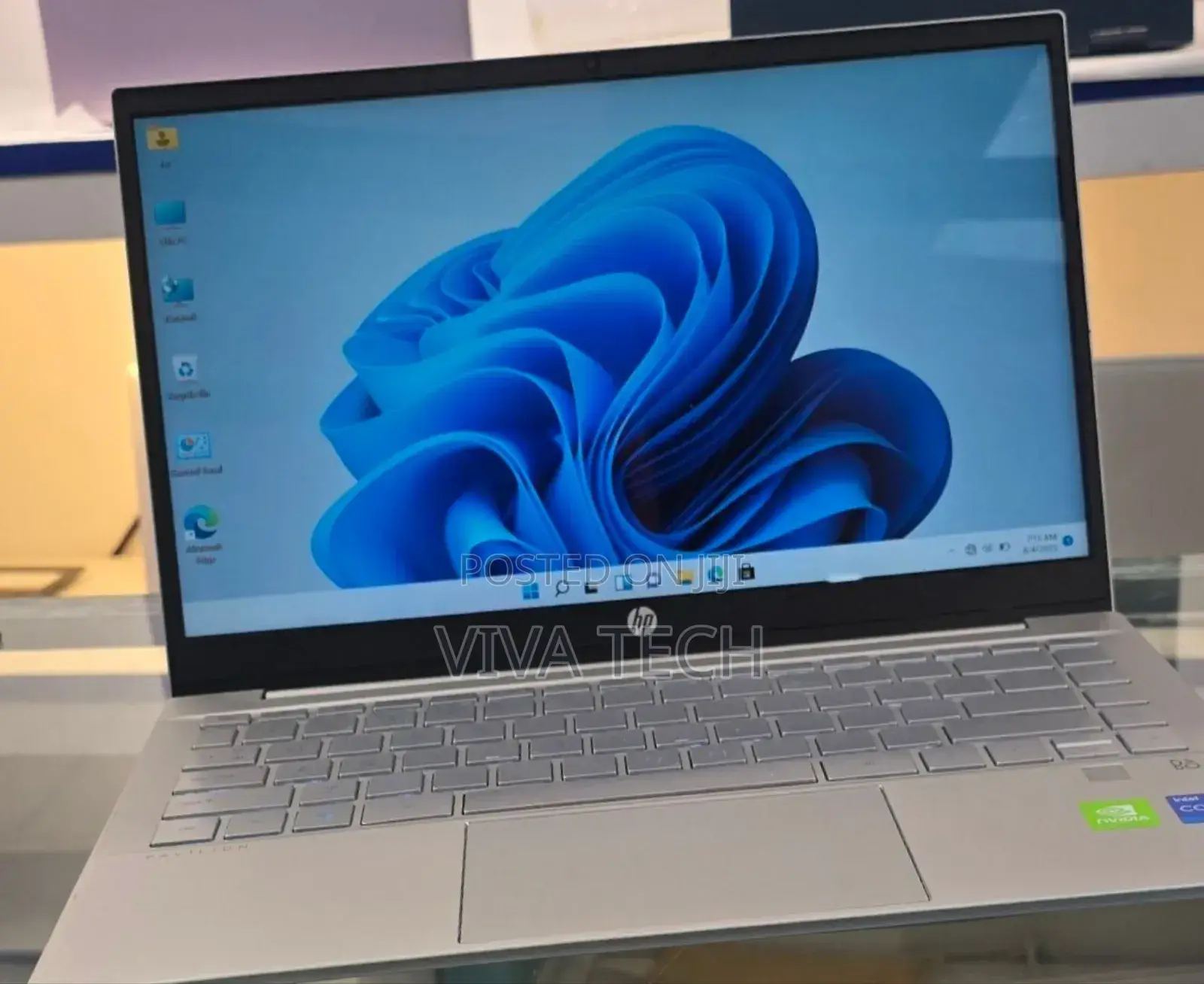 New Laptop HP Pavilion 11 16GB Intel Core I7 SSD 512GB