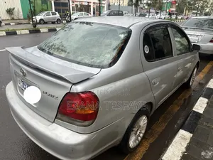 Photo - Toyota Platz 2003 Silver