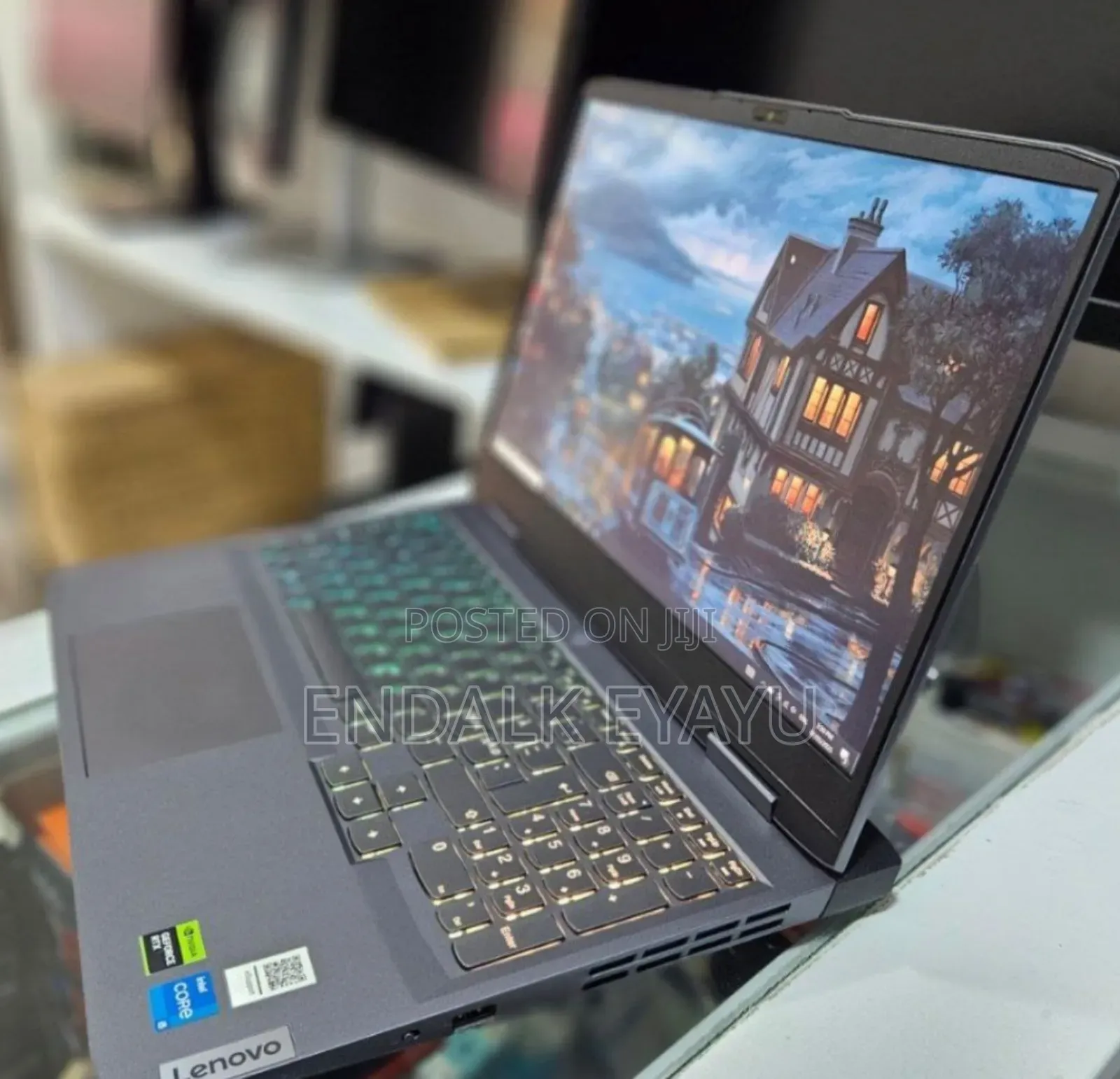 New Laptop Lenovo LOQ 15ARP9 16GB Intel Core i5 SSD 512GB