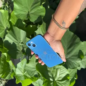 Photo - Apple iPhone 13 128 GB Blue