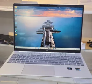 New Laptop HP Pavilion 17 16GB Intel Core I7 SSD 1T