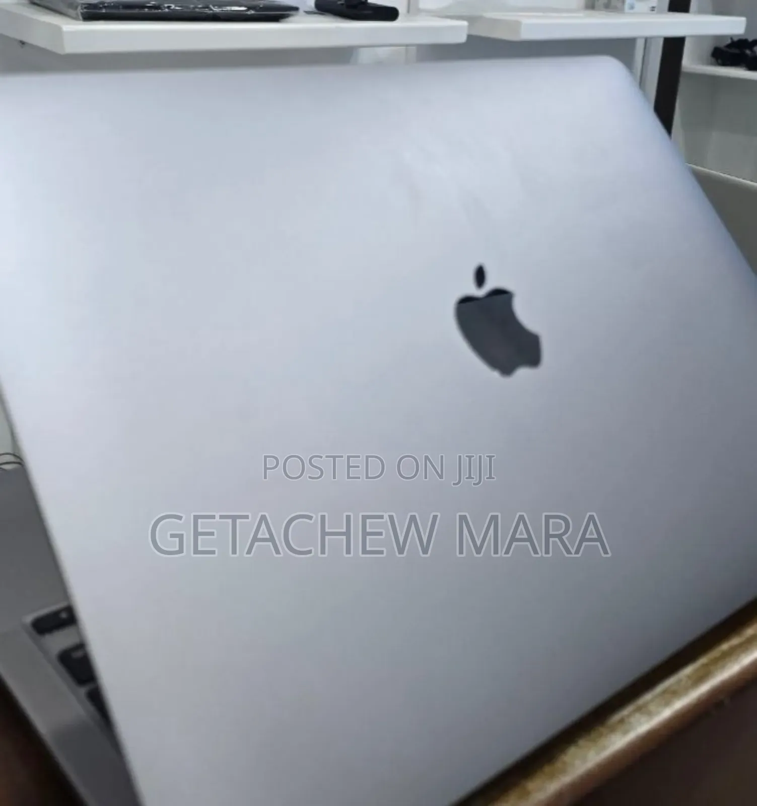 New Laptop Apple MacBook Pro M1 8GB Intel SSD 256GB