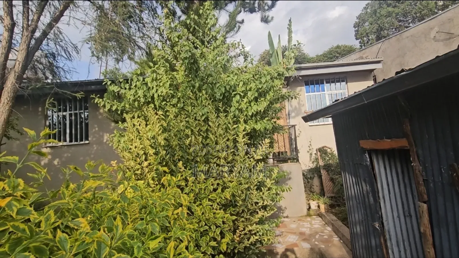 4bdrm House in Yeka for sale