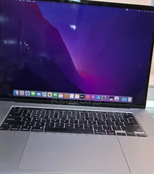 New Laptop Apple MacBook Pro 2019 32GB Intel Core I7 SSD 1T