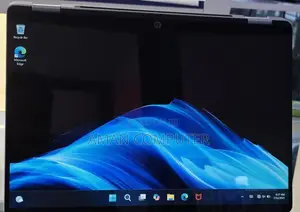 New Laptop HP OmniBook 5 Flip 16GB Intel Core I7 SSD 512GB