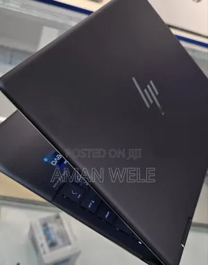 New Laptop HP Spectra 13 16GB Intel Core I7 SSD 1T