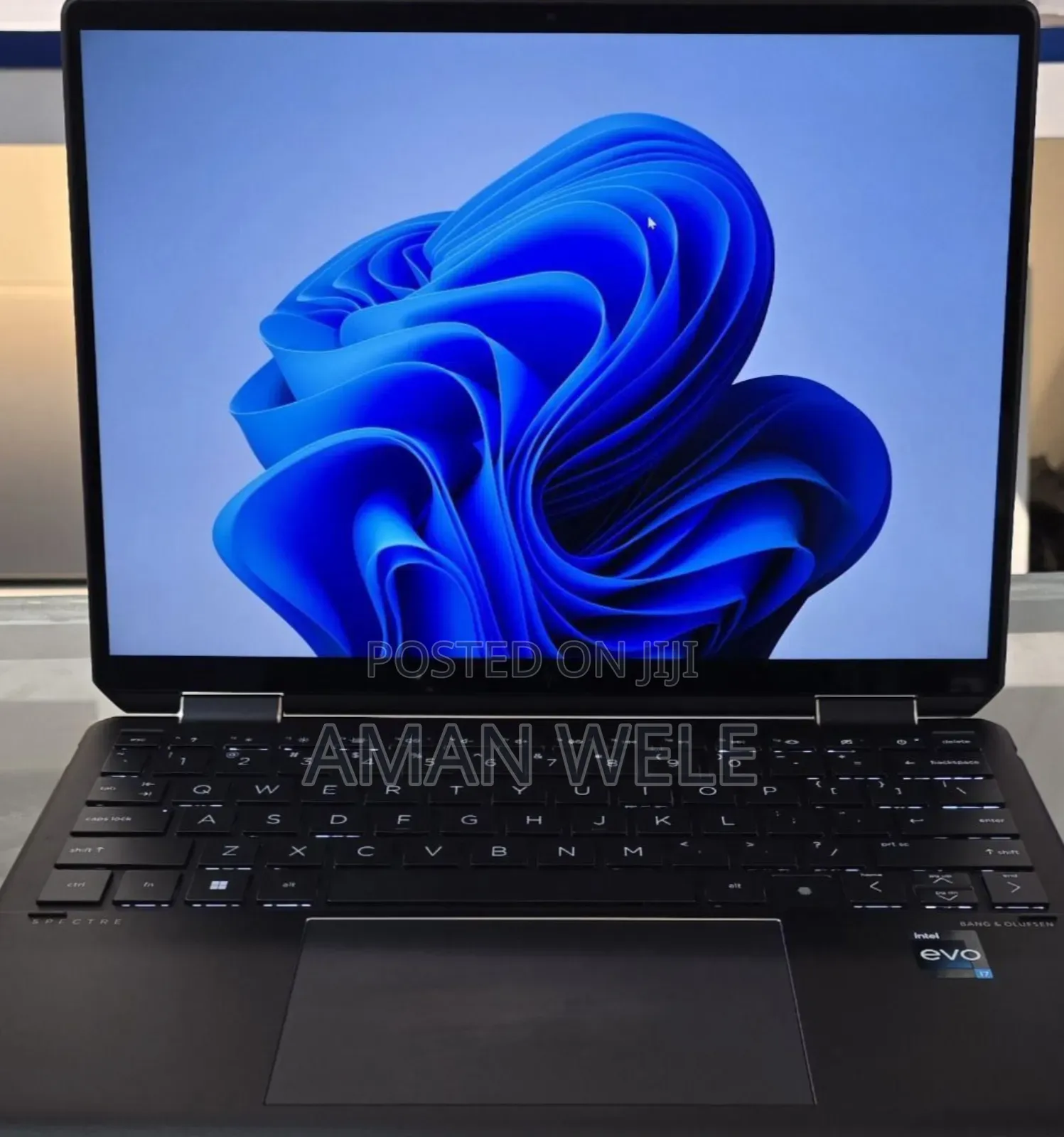 New Laptop HP Spectra 13 16GB Intel Core I7 SSD 1T