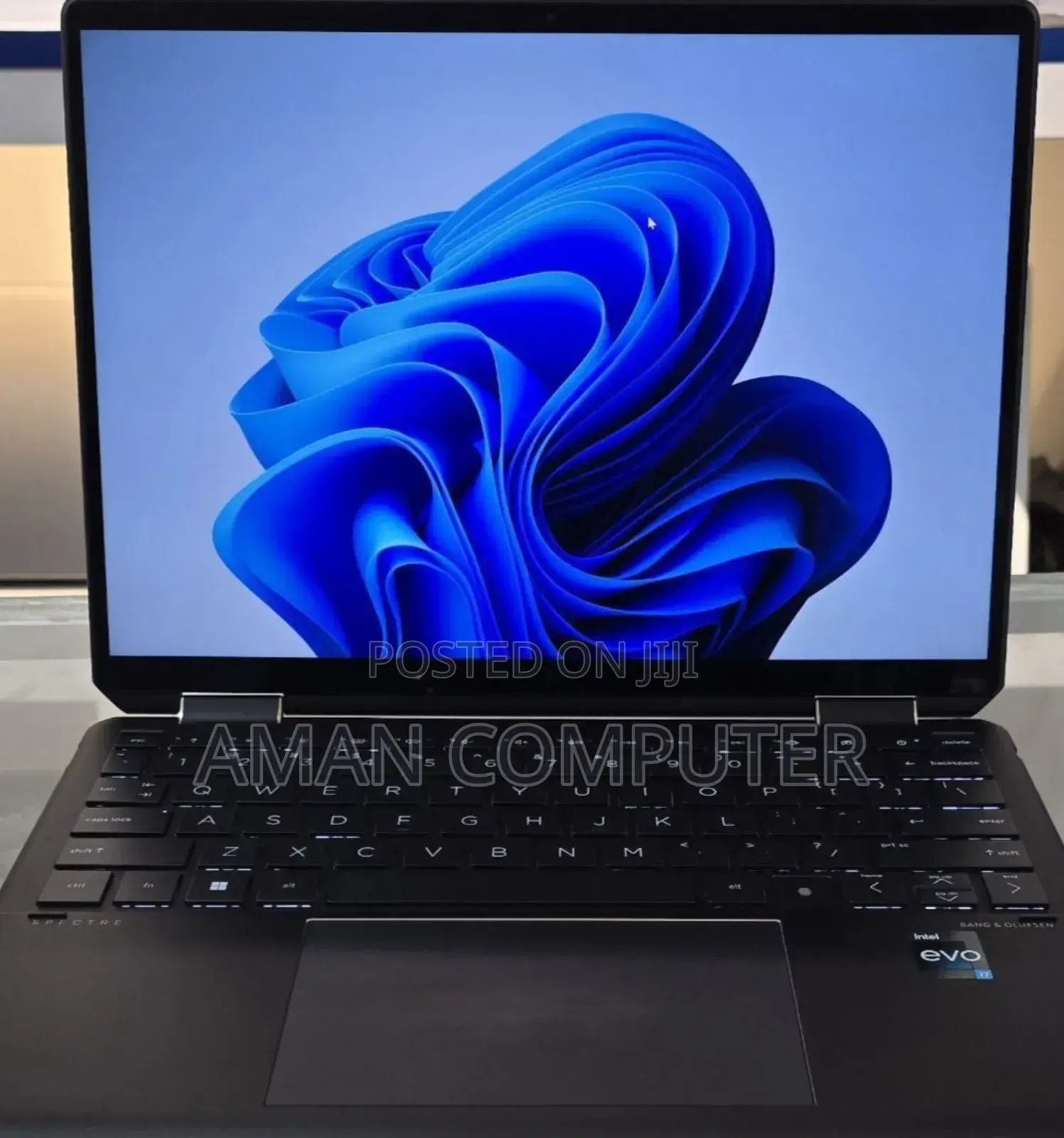 New Laptop HP Spectra 13 16GB Intel Core I7 SSD 1T
