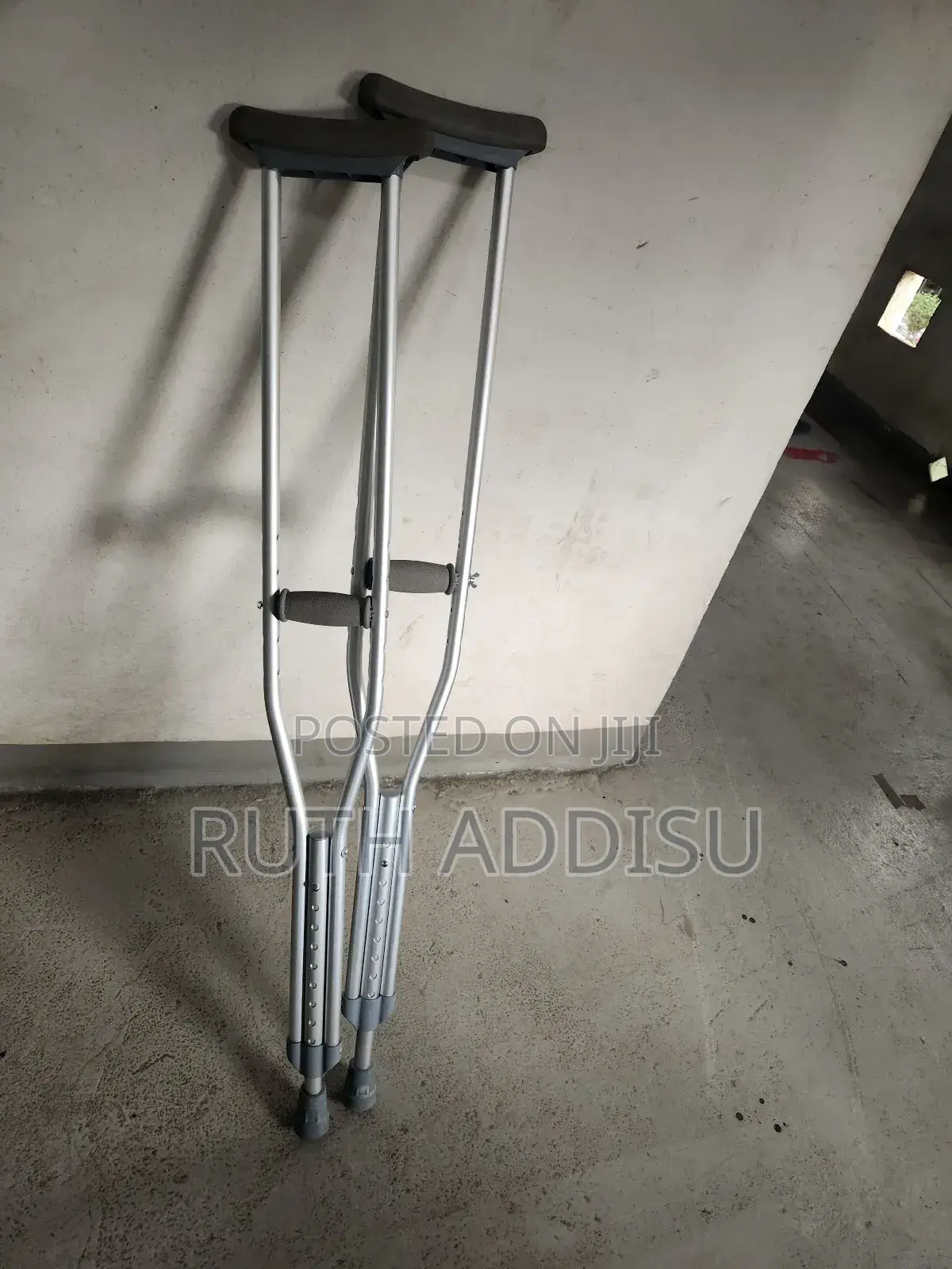 አግዚለሪ የብብት ክራንች አዲስ ባለ ሁለት Pair欸了crutches痛苦axillary Crutches奢望crutches