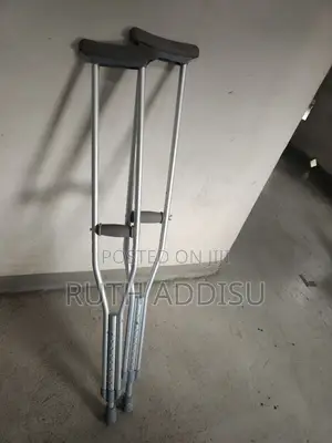 Photo - Crutches傳媒axillary Bilateral Crutches奔波crutches短暫crutches仔的crutches