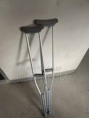 Axillary Bilateral Crutches奢華axillary Bilateral Crutches痲不crutches New