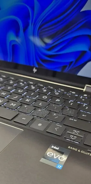 New Laptop HP Spectre X360 13 16GB Intel Core I7 SSD 1T