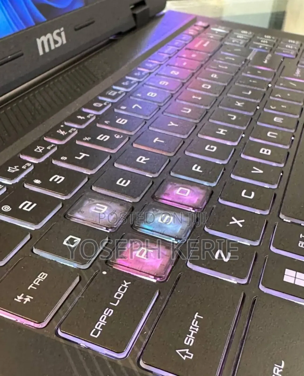 New Laptop MSI Crosshair 17 B12U 16GB Intel Core I7 SSD 1T