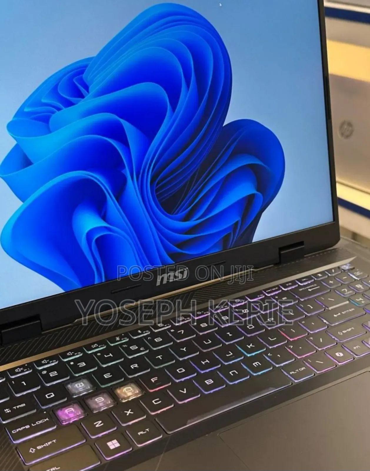 New Laptop MSI Crosshair 17 B12U 16GB Intel Core I7 SSD 1T