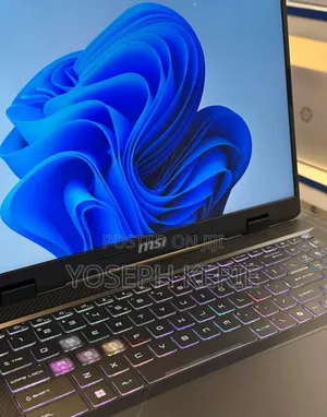 New Laptop MSI Crosshair 17 B12U 16GB Intel Core I7 SSD 1T