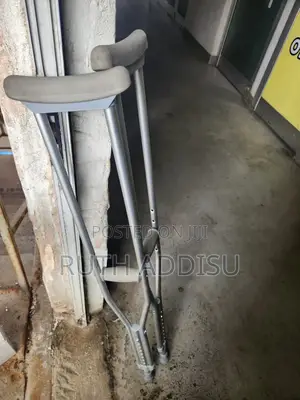 Axillary Bilateral Crutches廟宇new Medical Crutches仔在crutches Packed