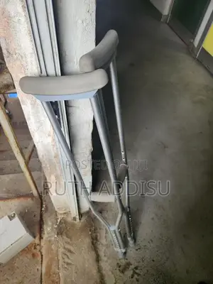 Photo - Axillary Bilateral Crutches序幕crutches求助crutches知識heavy Duty Crutches