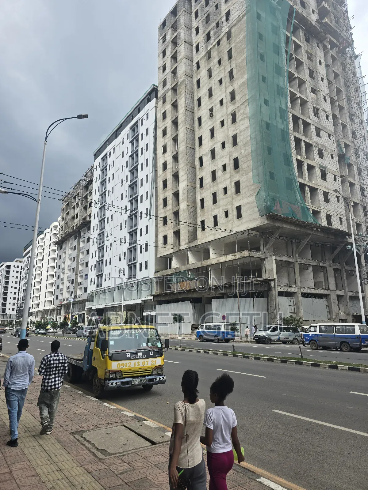 3bdrm Apartment in Jenboro Realestate, Bole for sale