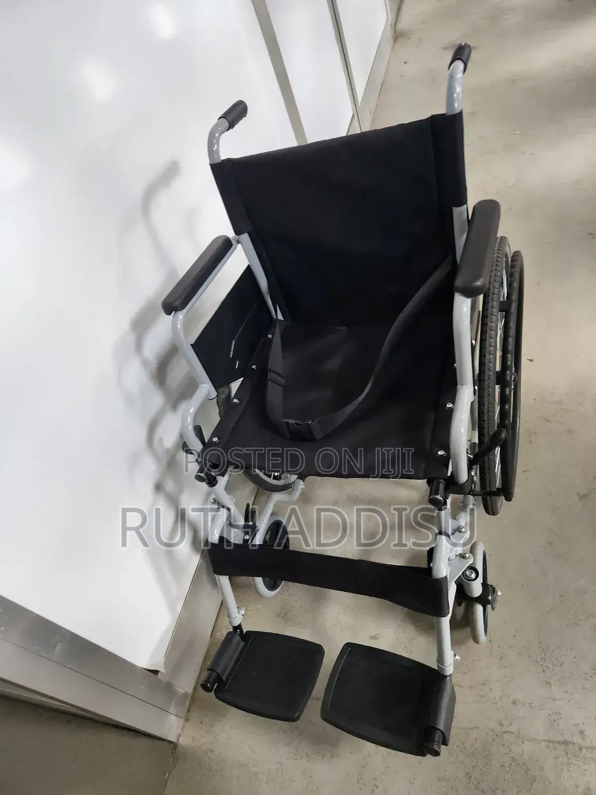 Foldable Wheelchair痛哭medical Wheelchair之前wheelchair凳丸wheelchair New