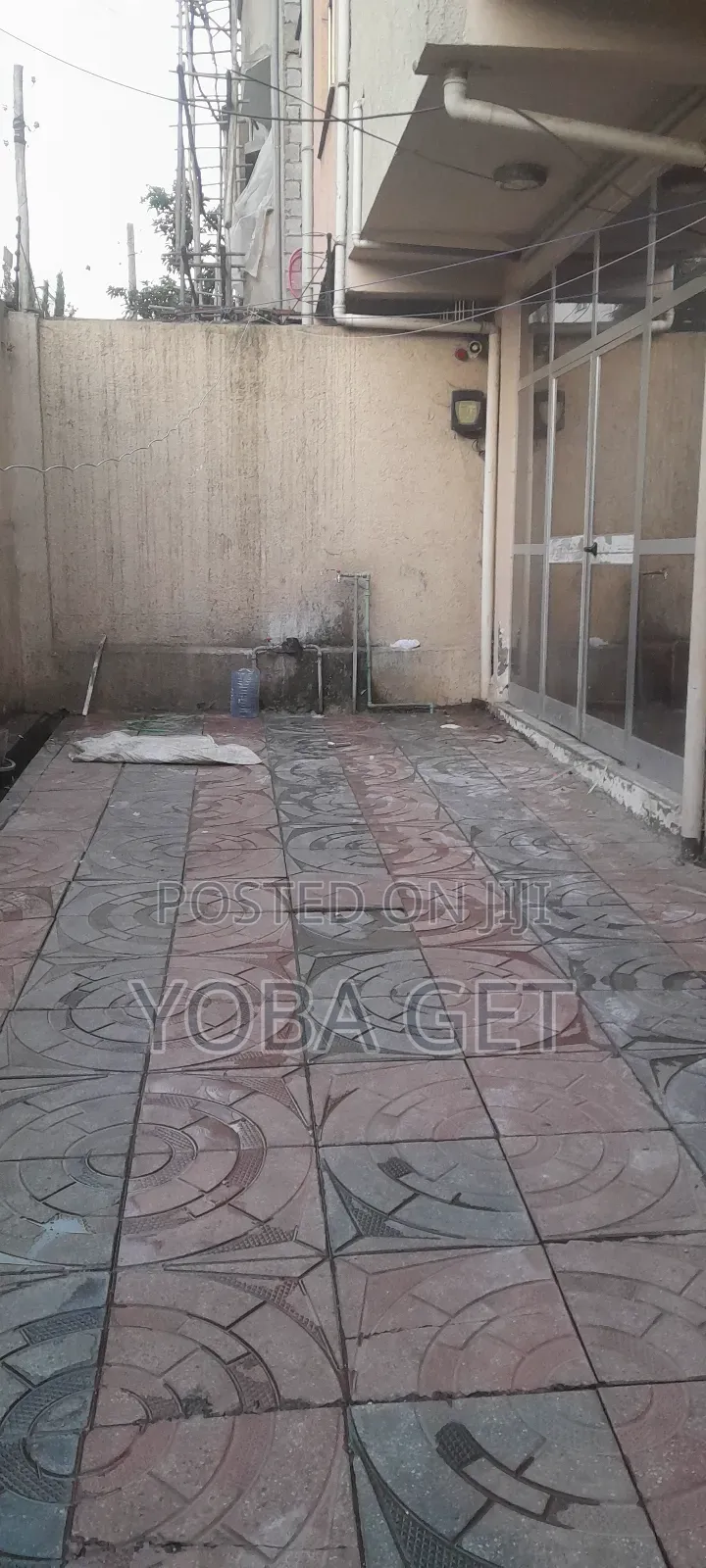 Furnished 5bdrm House in የሚሸጥ ቤት, Akaky Kaliti for sale