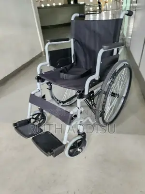 Folded Wheelchair仔的heavy Duty Medical Wheelchair短訊wheelchair Medic