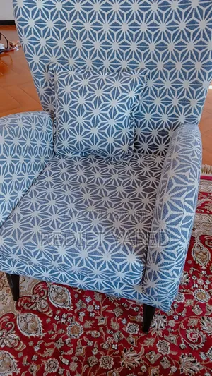 Photo - Salon Grey and White Sofa With Table.