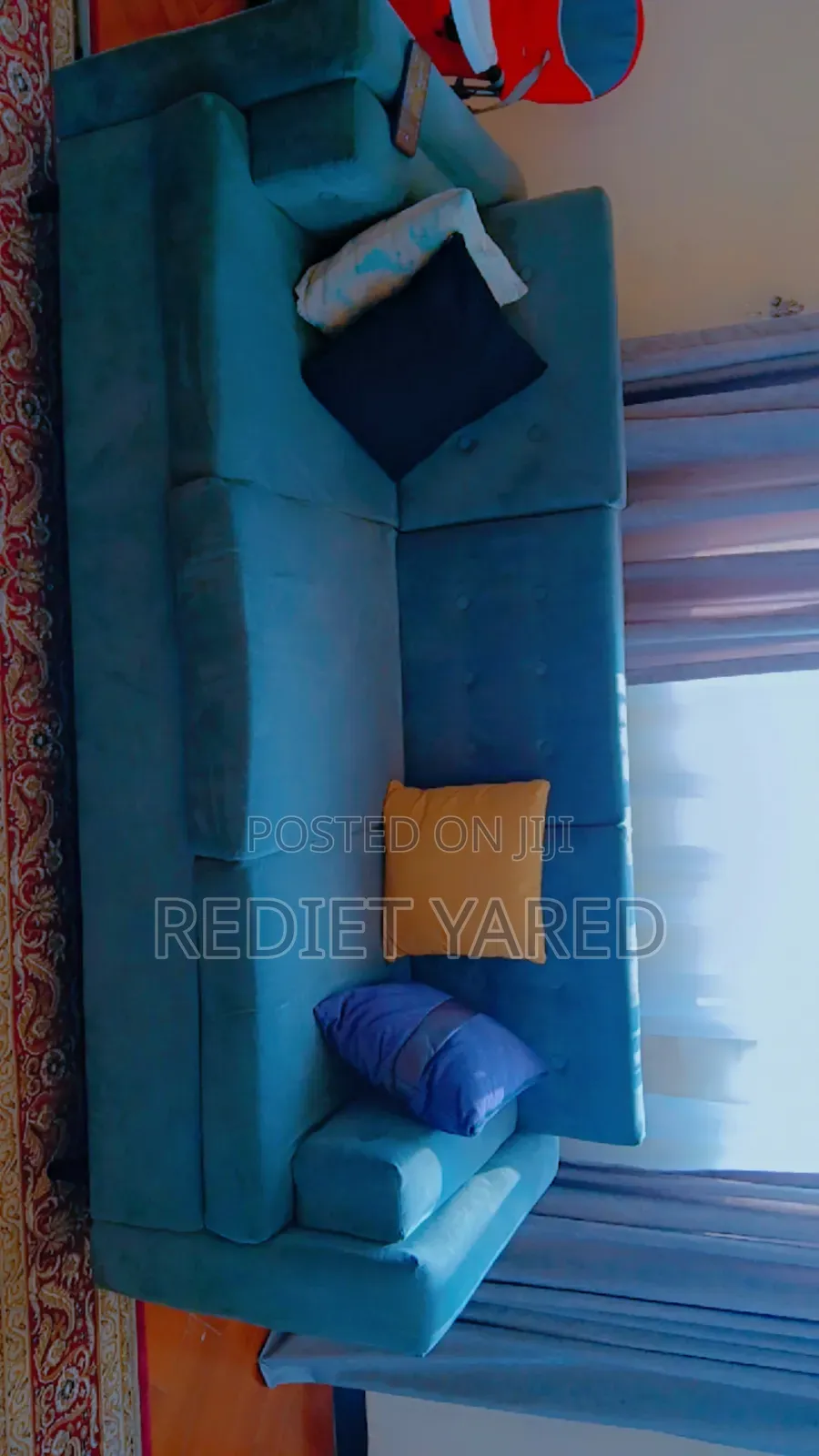 Salon Grey and White Sofa With Table.