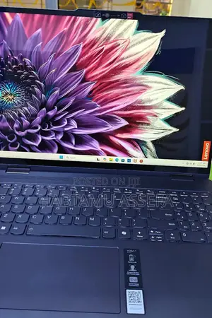 New Laptop Lenovo Yoga 7i 16GB Intel Core Ultra 7 SSD 1T
