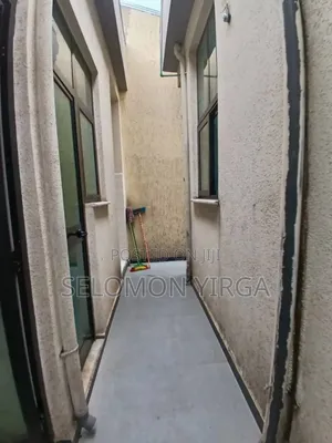 3bdrm Villa in Adis Ababa, Bole for sale