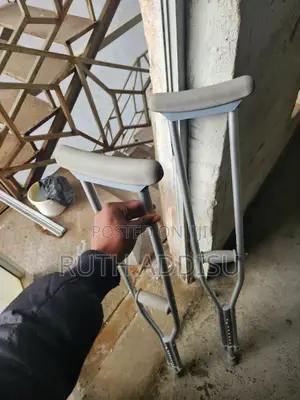 Photo - Axillary Bilateral Crutches痛楚new Meducal Crutches仔在crutches Axillary