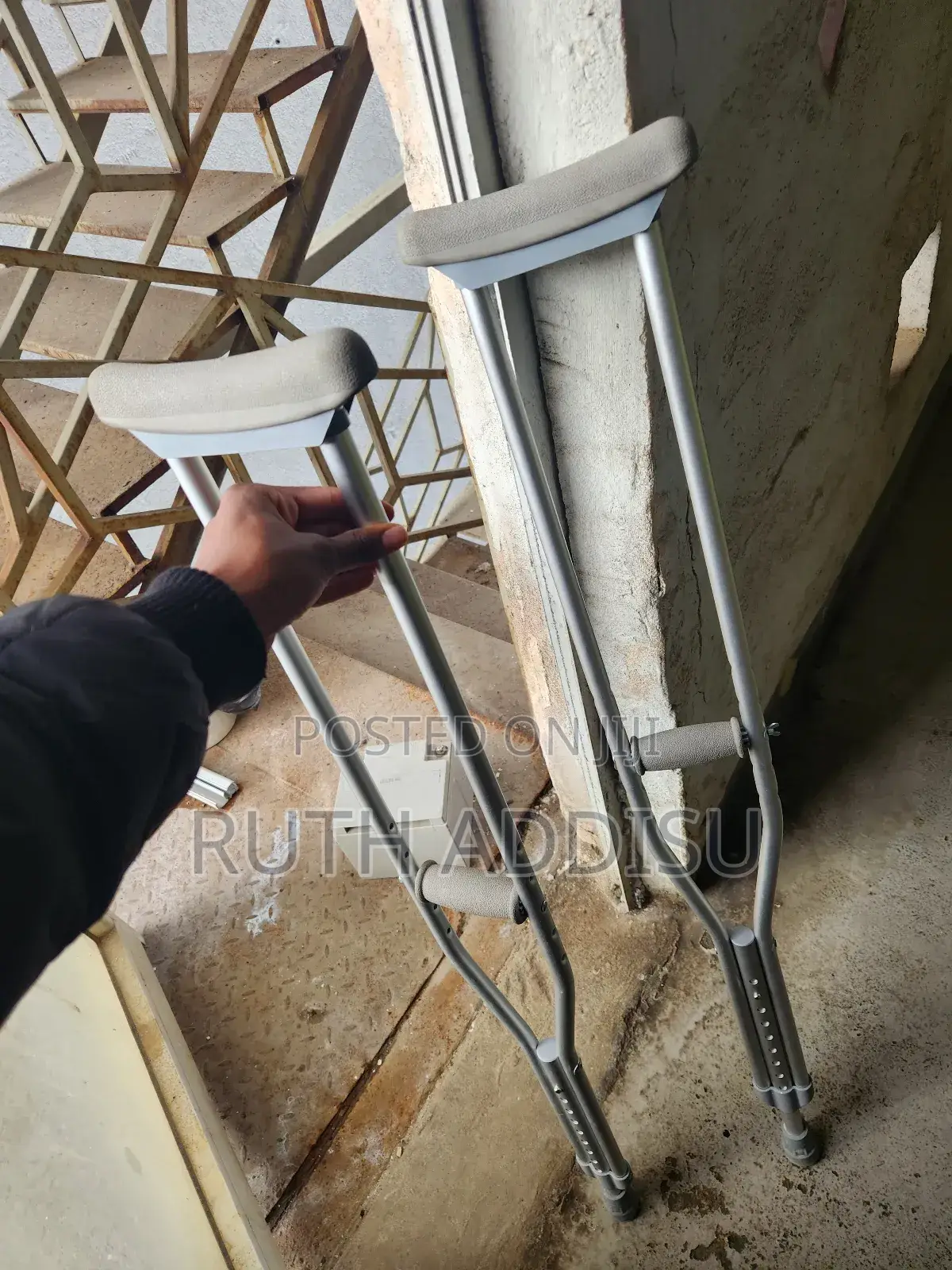 Axillary Bilateral Crutches痛哭crutches俠客medical Crutches㫵了crutches New