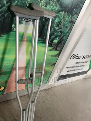 Photo - Axillary Bilateral Crutches永不medical Crutches知道top Crutches痲不crutches