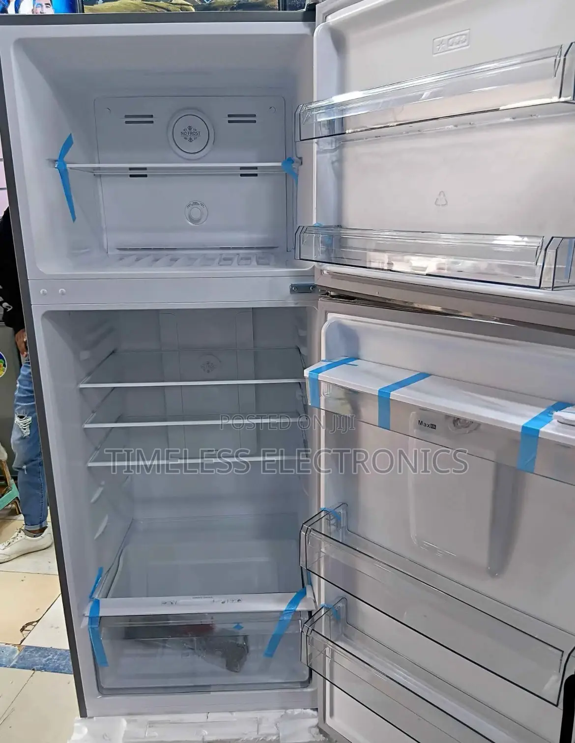 Orbit 600 L Refrigerator – Spacious Efficient Cooling!