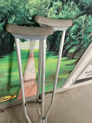 Axillary Bilateral Crutches庭園crutches擺畾crutches求診axillary Crutches