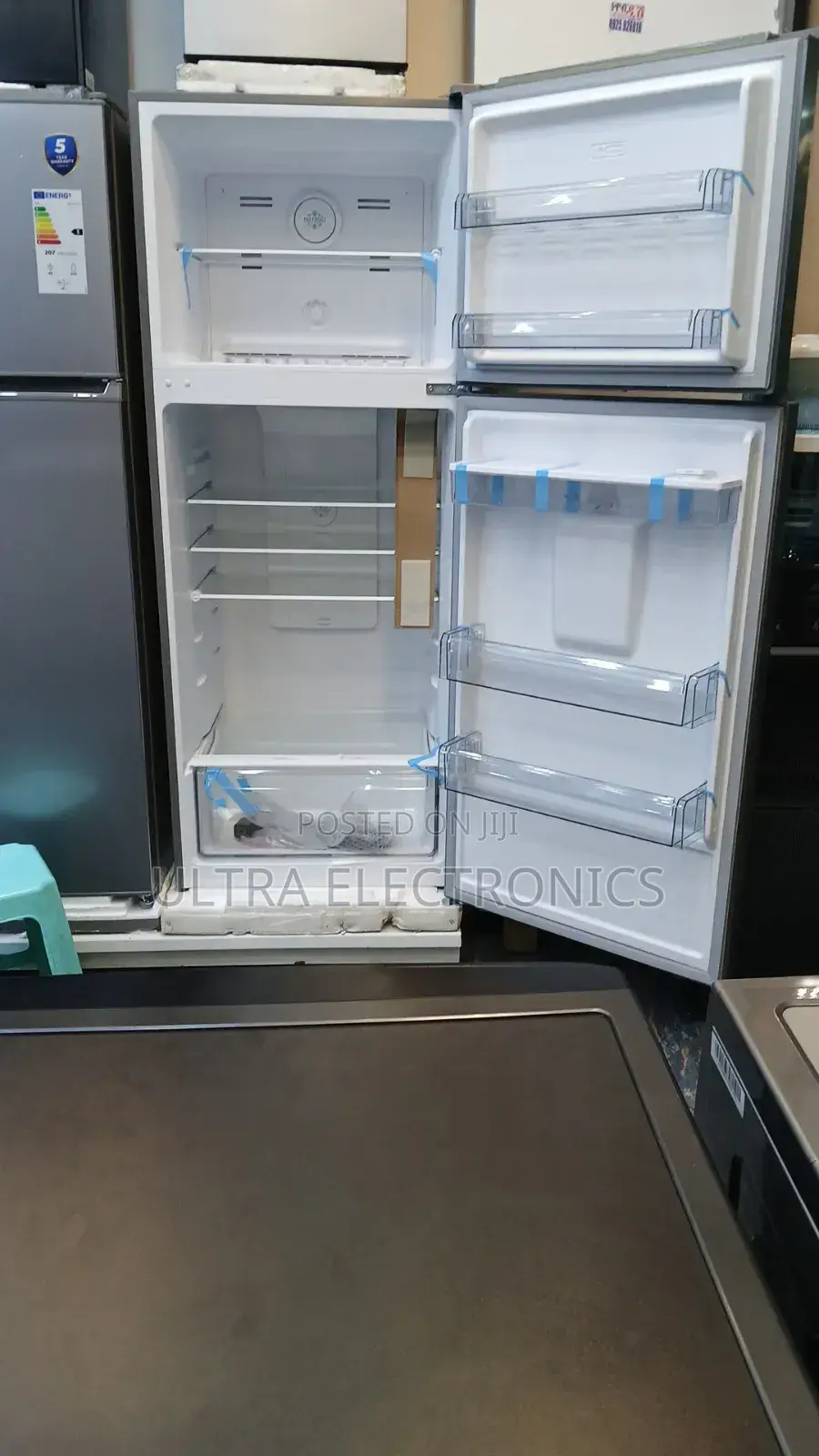Orbit Refrigerator 600l