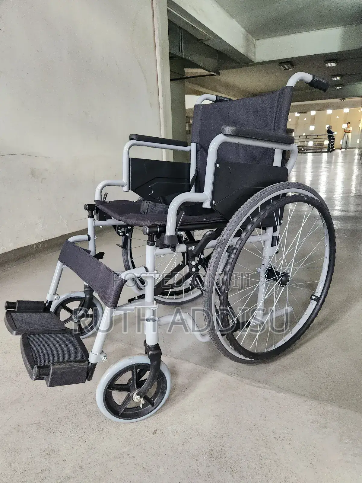 Wheelchair仔在bold Strong Wheelchair奢華black Wheelchair庫侖wheelchair