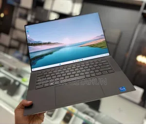 New Laptop Dell XPS 15 32GB Intel Core I7 SSD 1T