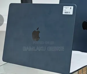 New Laptop Apple MacBook Air 2025 M4 13-Inch 16GB Apple M4 SSD 256GB