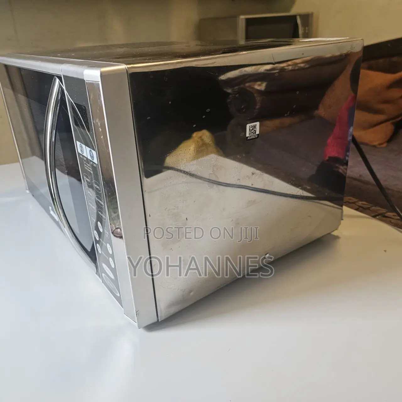 Microwave Oven With Grill