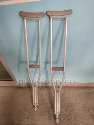 Axillary Bilateral Crutches麵包axillary Crutches鳵你axillary Crutches New